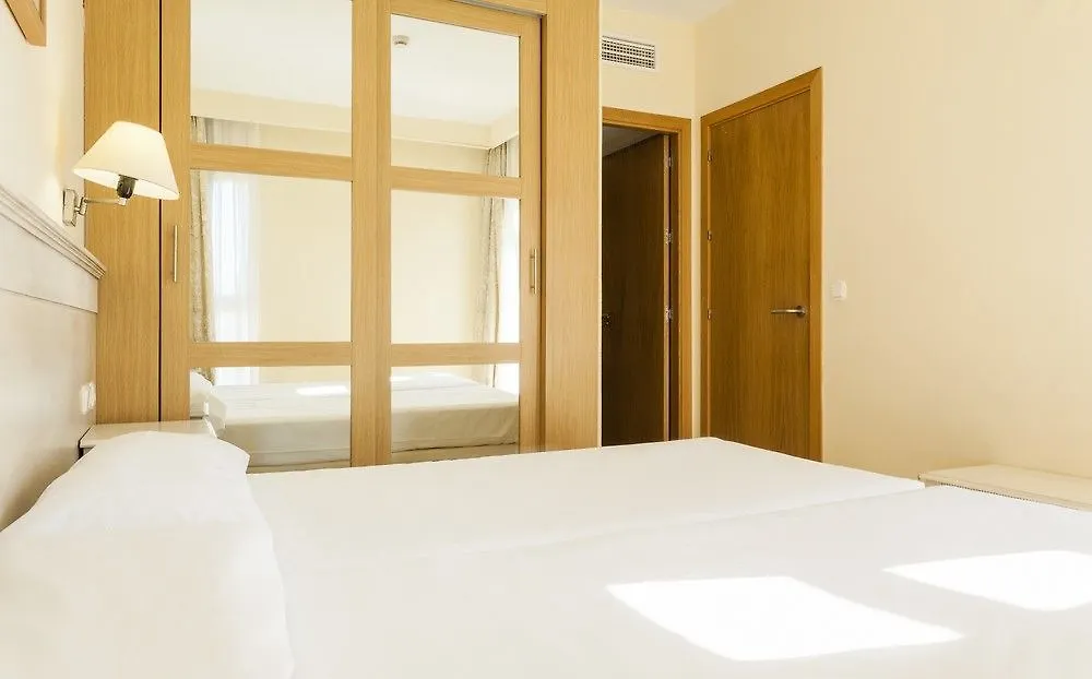 Hotel Aparthotel Ilunion Sancti Petri Novo Sancti Petri