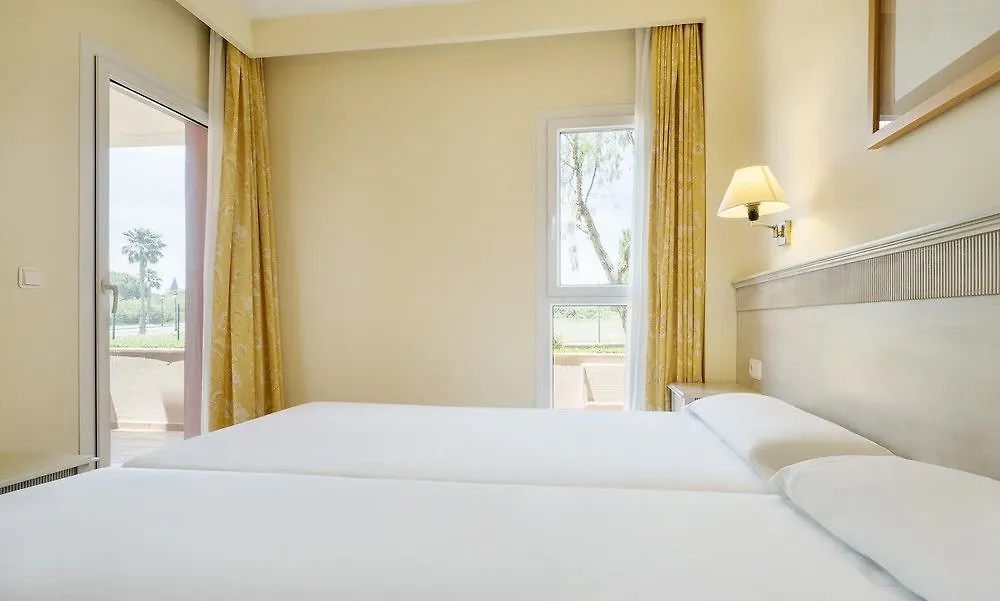 Aparthotel Ilunion Sancti Petri Novo Sancti Petri Spain